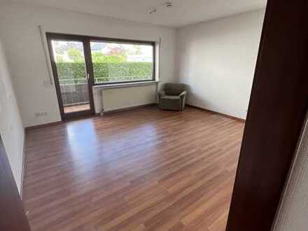 Gepflegte 2-Zimmer-Wohnung mit Balkon und EBK in Forst