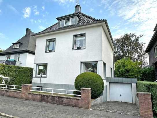 Kaufpreisreduzierung! Wohnen am Kurpark: Repräsentative Stadtvilla mit einer Garage in Hamm-Osten