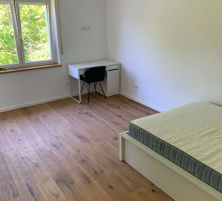 WG-Zimmer in renovierter 3er-WG verfügbar!!!