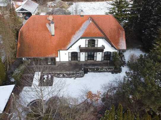 Traumhaftes Einfamilienhaus mit Alpenblick und großem Garten