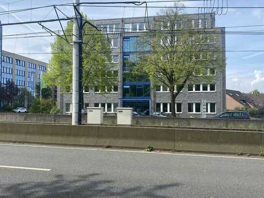 Bochum, Universitätsstr. Penthouse, repräsentativ, mit optimaler Verkehrsanbindung incl. NK