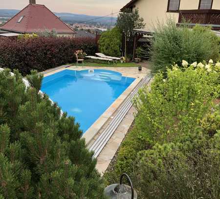 Einfamilienhaus mit Weitblick nach Dresden in sehr schöner Hanglage