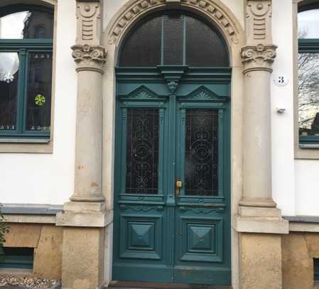 Freie Eigentumswohnung in tollem Striesener Stadthaus