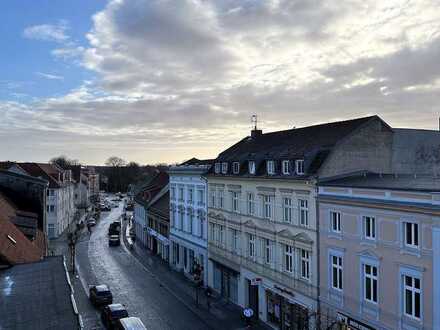 Großzügige Dachgeschosswohnung in Strausberg ab sofort zu vermieten