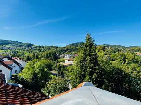 Provisionsfrei! Lichtdurchflutete 4-Zimmer-Wohnung mit Weitsicht im Bühlertal