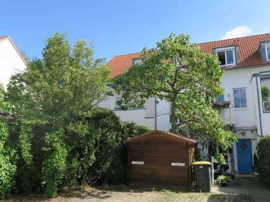 Schönes Reihenendhaus mit Terrasse, Balkon, Garten, 3 Bäder, Ebk, Carport im ruhigen Seeben