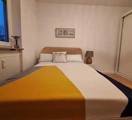 möbliertes WG-Zimmer in 3er WG in Handschuhsheim