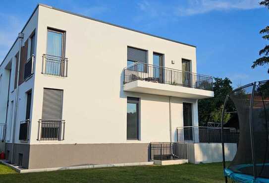 Erstbezug, super ruhige Lage! 4-R-Maisonette-WG mit Terrasse, Einfamilienhaus Feeling