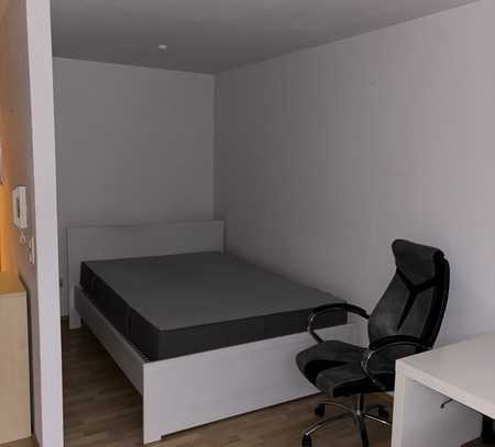 Stilvolle 1-Zimmer-Wohnung mit Terasse und Einbauküche in Erlangen