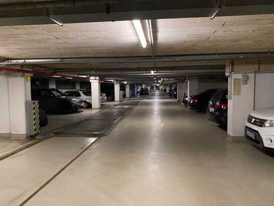 Tiefgaragenstellplatz mit Fernbedienung mitten in Wilmersdorf