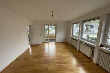 Wilnsdorf Rudersdorf, helle, freundliche 2 ZKB Wohnung mit Balkon + EBK