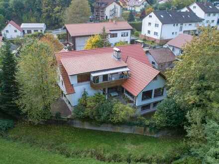 PROVISIONSFREI für den Käufer - Renovierungsbedürftiges Wohnhaus mit viel Potenzial