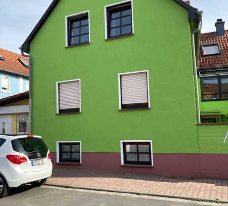 Helle 2-Zimmer-Wohnung mit Einbauküche in Friedrichsdorf