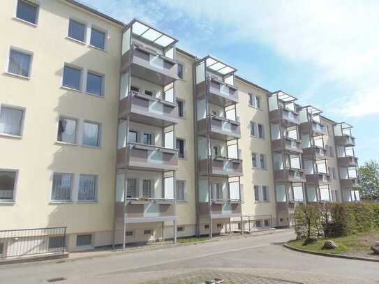 Sanierte 3-R.-Whg. im EG mit Balkon und Dusche