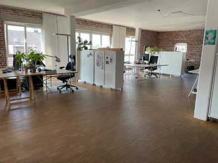 Bürofläche in wunderschönem Loftbüro in Ehrenfeld - All-in-Miete
