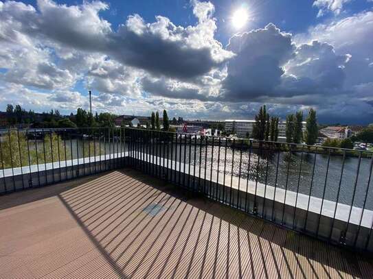 Dachgeschosswohnung mit Ausblick auf die Spree!