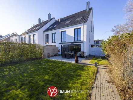 Neuwertiges Einfamilienhaus mit Einbauküche, Garage, Carport, 4 Stellplätzen in einem Privatweg