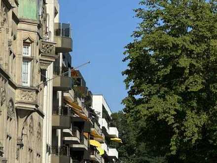 Inselstraße Bestlage von Düsseldorf 
Luxuswohnung 6-Zimmer mit Balkon und EBK