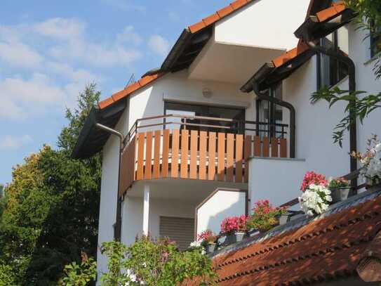 Sehr schön gelegene ETW mit Balkon, Garten, Garagen- und Außenstellplatz in Pfedelbach