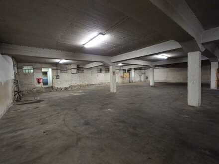 364m² Halle mit Rolltor