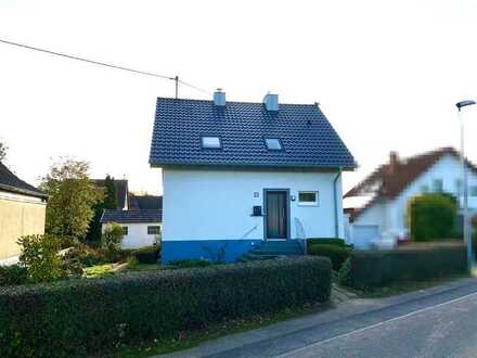 Kernsaniertes, freistehendes Einfamilienhaus auf großem Grundstück!
