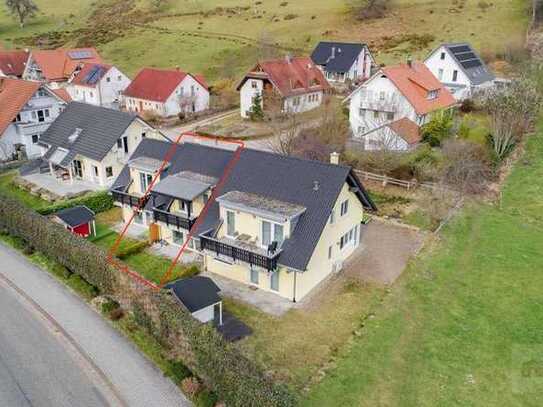 Wohnen, wo andere Urlaub machen – Reihenhaus in Simonswald mit Terrasse und Balkon