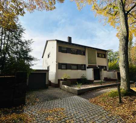 Attraktives Mehrfamilienhaus mit drei modernisierten Wohnungen in begehrter Lage von Pirmasens