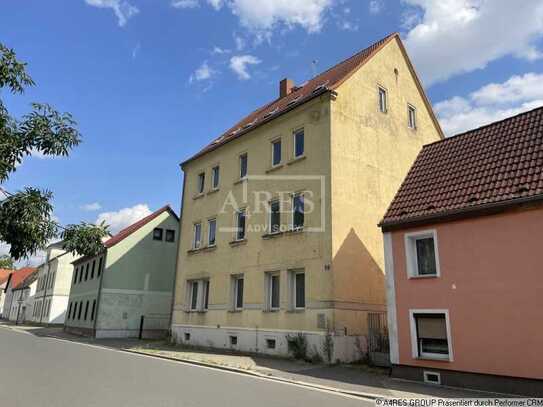 Kleines Mehrfamilienhaus in Riesa für 470 EUR/m²