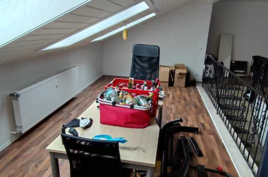 Vollständig renovierte 4-Zimmer-Wohnung mit Balkon und EBK in Weihmichl