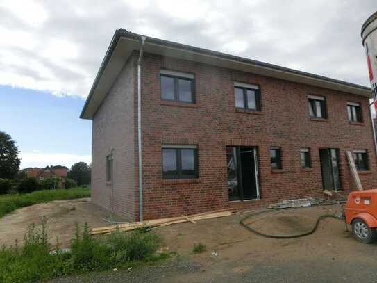 ERSTBEZUG*** Schöne DHH mit Carport in Bramstedt zu vermieten- kfw40***