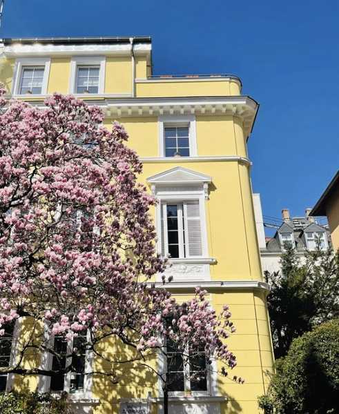 Topsanierte 4-Zimmer-Maisonette-Wohnung in repräsentativer Stadtvilla*Dachterrasse*Balkon*Toplage