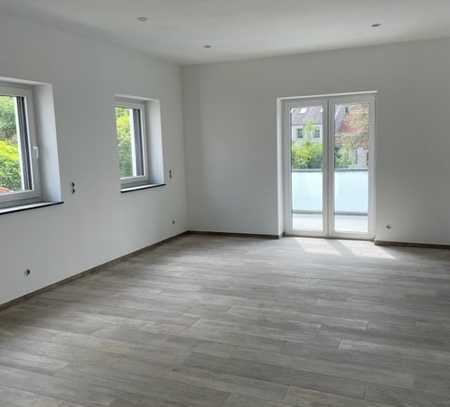 NEUBAU- Erstbezug, toll ausgestattete Wohnung in Kleinblittersdorf mit hochwertiger EBK und Balkon