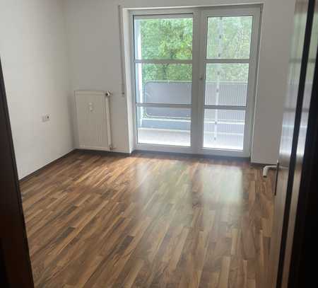 Exklusive 2-Zimmer-Wohnung mit Balkon und EBK in Pliezhausen