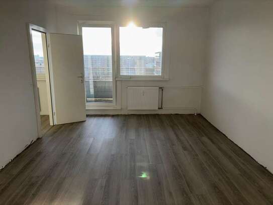 Singlebude mit Aufzug und Balkon sucht neuen Bewohner!