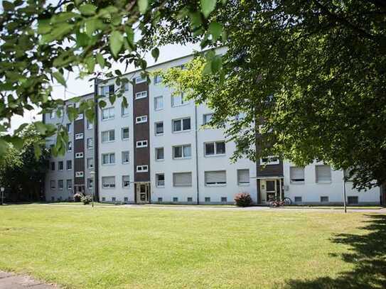 Sehr schöne- 3. Zimmerwohnung mit Loggia in Duisburg-Mündelheim