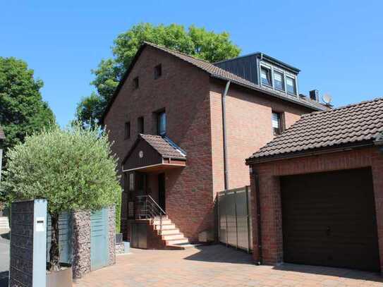 Moderne, sehr gepflegte Doppelhaushälfte in Essen Bochold in ruhiger Lage