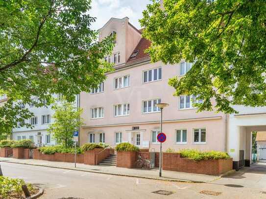 Strandnahe, stilvolle 3-Zimmer-Wohnung mit großem Westbalkon im Herzen Warnemündes