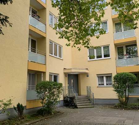 München-Perlach- Neuwertige 4-Zimmer-Wohnung mit herrlicher Terrasse und TG in ruhiger Lage