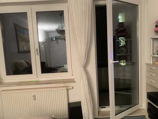 Sanierte 2-Zimmer-Wohnung mit Balkon und EBK in Wiesbaden