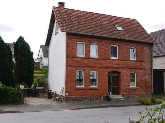 ... kleines Wohnhaus mit Garten in Vörden.