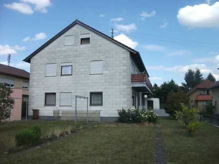 Ansprechende Doppelhaushälfte mit acht Zimmern in Bönnigheim