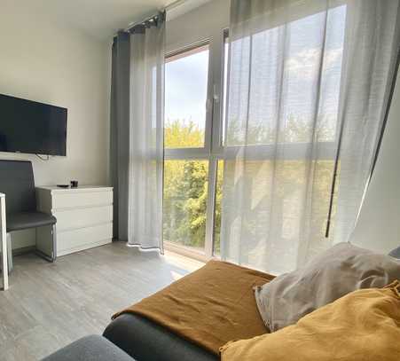 Single East Side Apartment - all inclusive Miete & voll möbliert - urban & idyllisch ab Dezember