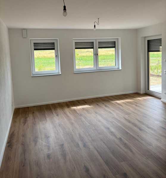                                                               Lichtdurchflutete Erstbezugswohnung                                                       in Roßbach (Rottal-Inn)