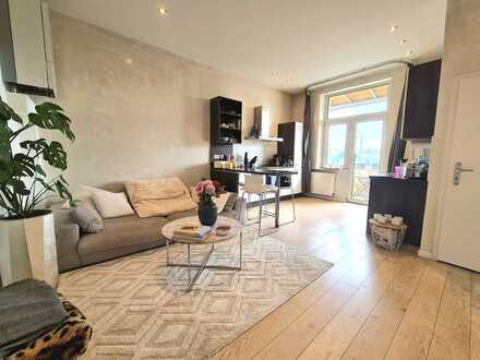 NEW YORK LIVE STYLE - Sanierte Einheit mit Balkon im herrlichen Altbau
