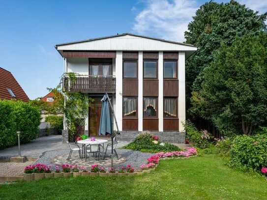 Stadtvilla mit Garage und herrlichem Garten in Delmenhorst