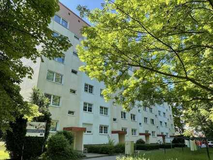 Helle 3-Raumwohnung mit Balkon ins Grüne