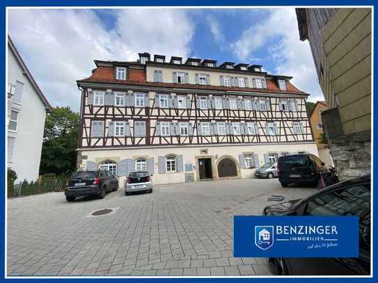 Charmante 2-Zimmer-Wohnung in historischem Gebäude