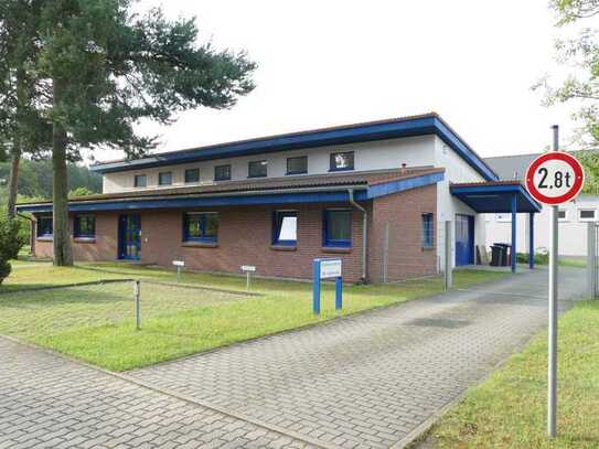 modernes Geschäftshaus mit Büro (ca. 160m²) und Lagerraum (ca. 70m²) im Businesspark Velten