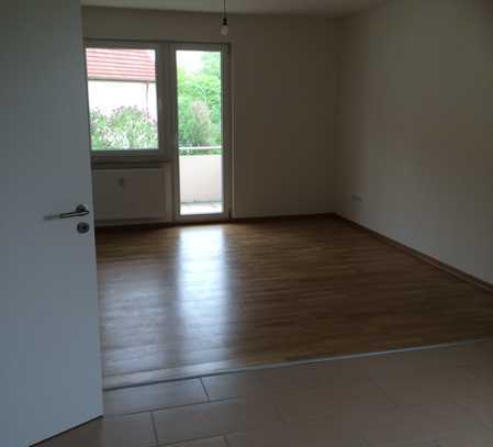 Teilmöblierte 2-Zimmer-Wohnung mit Einbauküche, Balkon und Garage in Duisburg-Huckingen