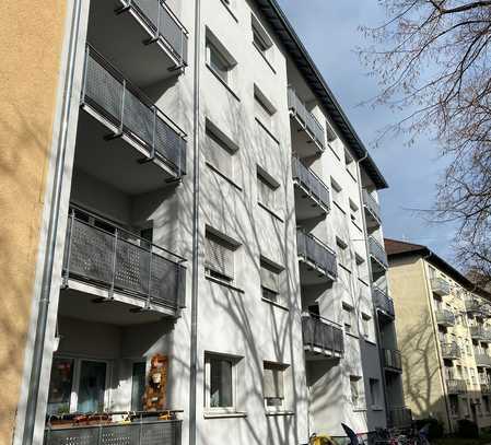 4-Zi. Wohnung mit zwei Loggien in zentraler Lage